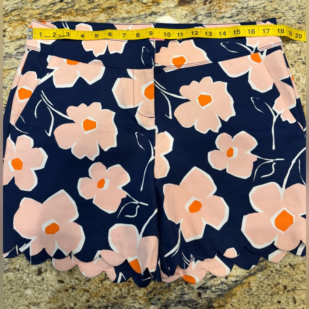 Isaac Mizrahi Womens Size 12 Navy Blue Pink Floral Scalloped Hem Shorts - Picture 7 of 9